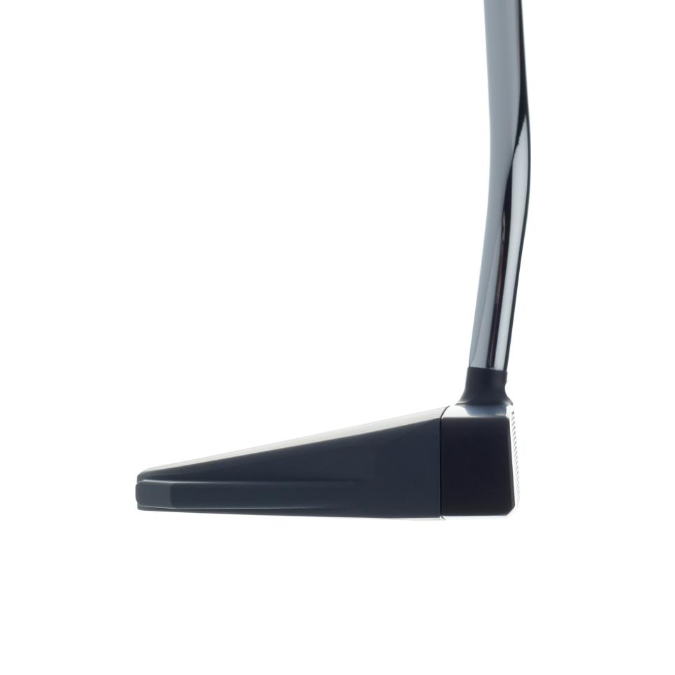 /content/dam/images/golfdigest/fullset/hotlist-2024/mallet-putters/Bettinardi INOVAI 9.0_MP_TOE.jpg